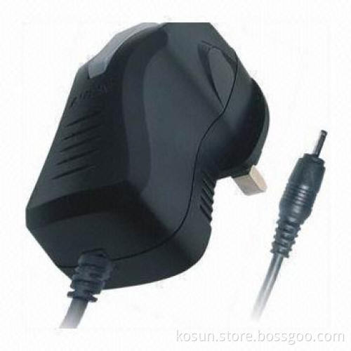 Travel Charger with 4.0 to 12.5V DC, 700mA Output
